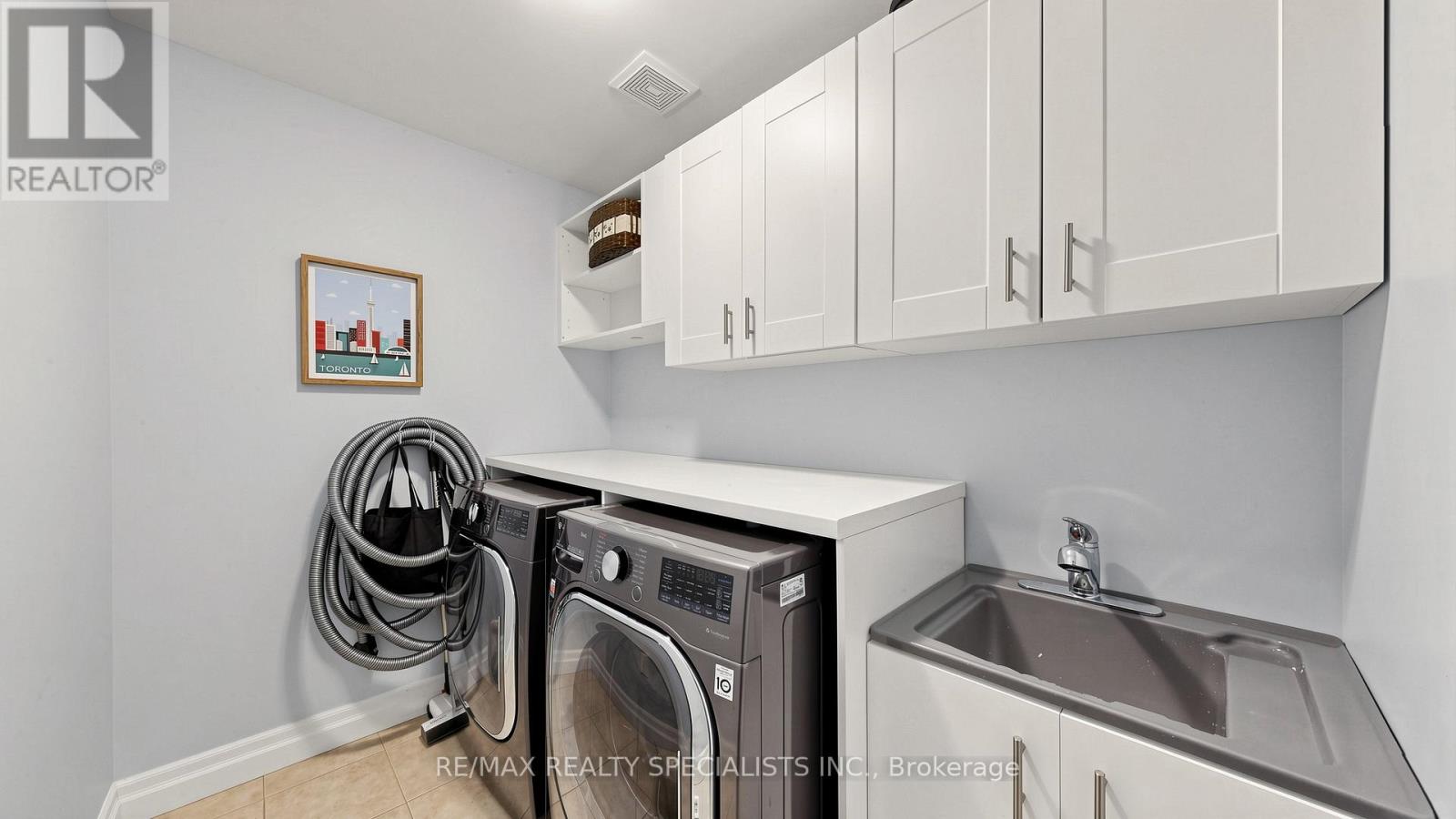 #10 3275 STALYBRIDGE DRIVE - 23
