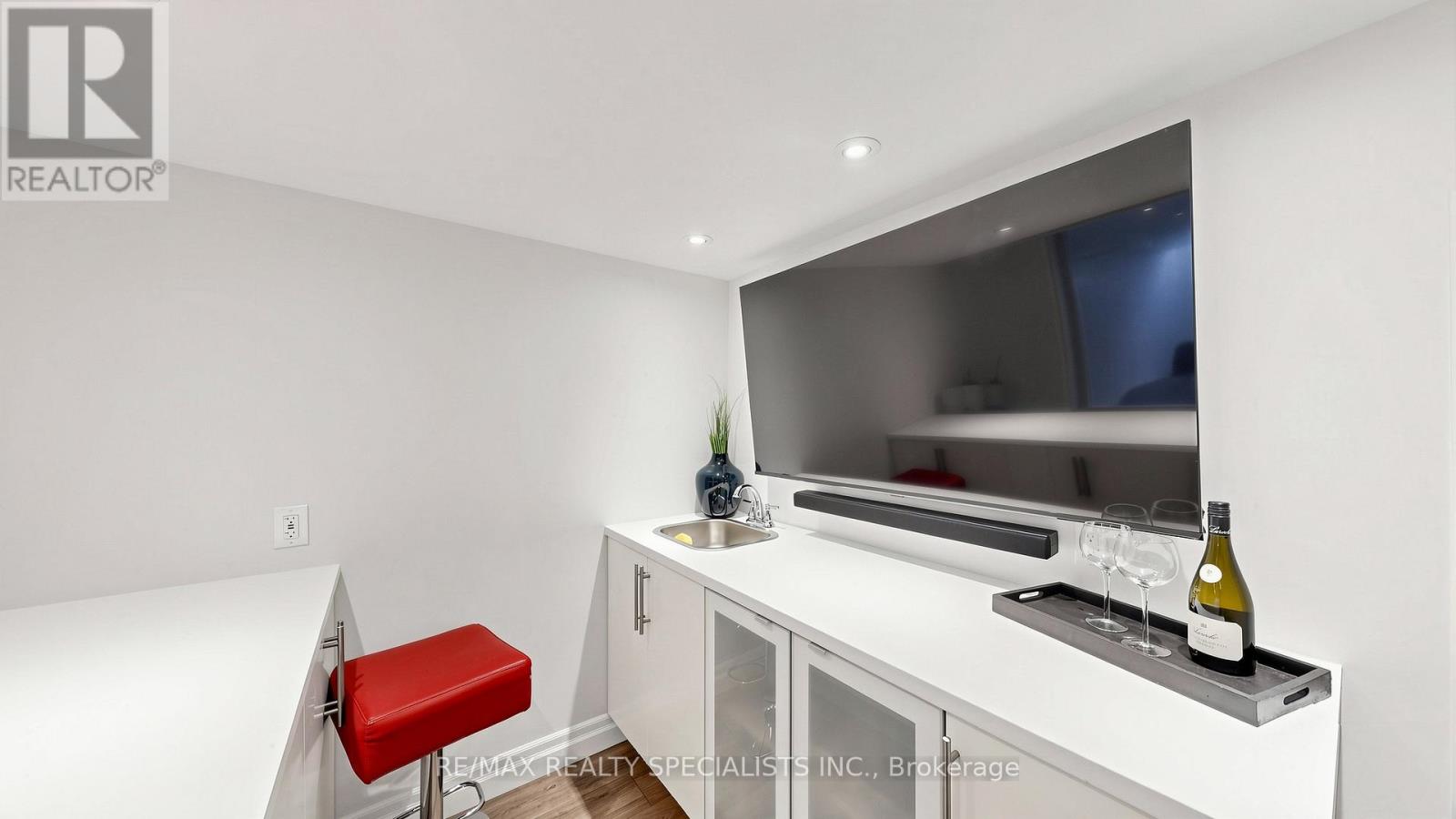 #10 3275 STALYBRIDGE DRIVE - 27