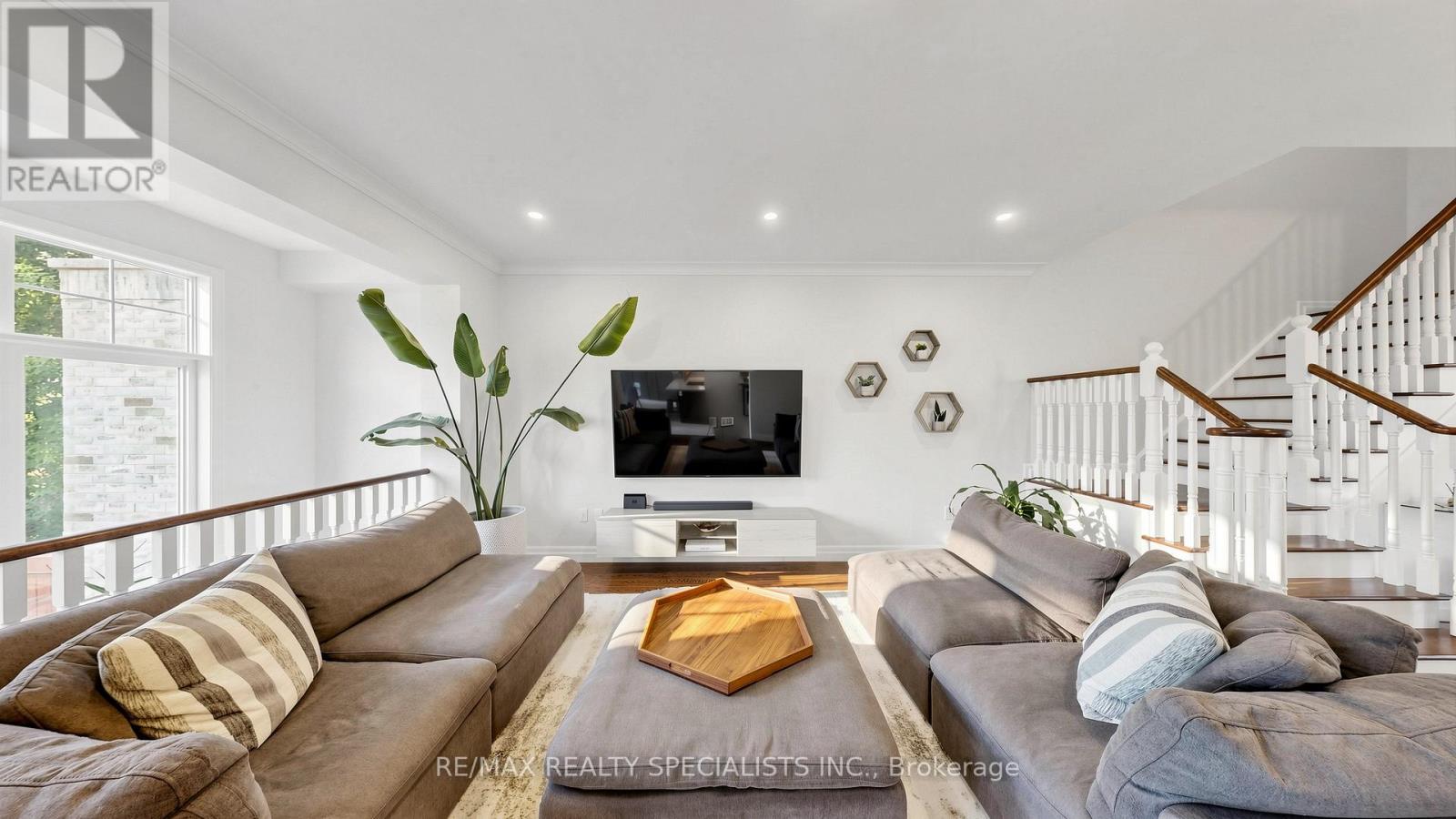#10 3275 STALYBRIDGE DRIVE - 5