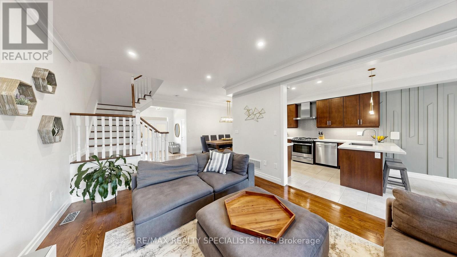#10 3275 STALYBRIDGE DRIVE - 6