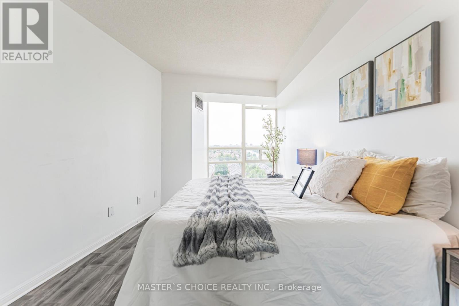 #1110 50 EGLINTON AVENUE W - 20