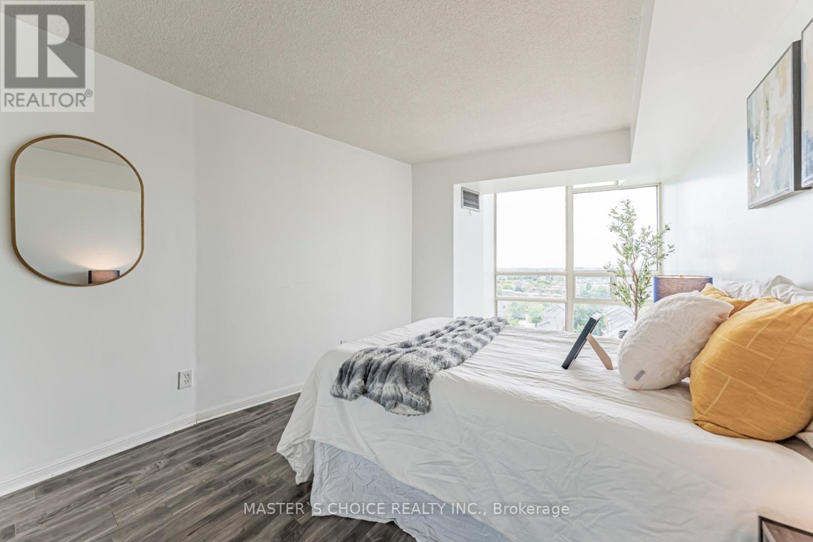 #1110 50 EGLINTON AVENUE W - 21