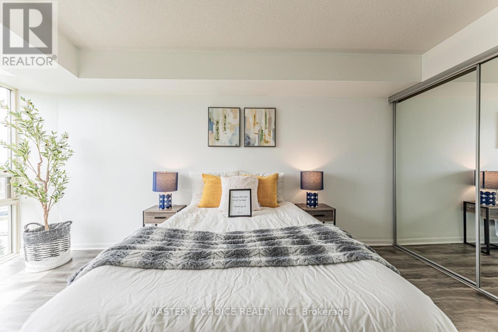 #1110 50 EGLINTON AVENUE W - 22