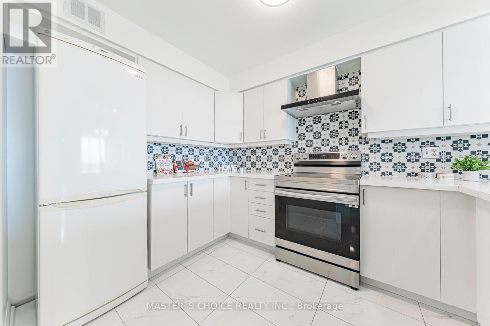 #1110 50 EGLINTON AVENUE W - 5
