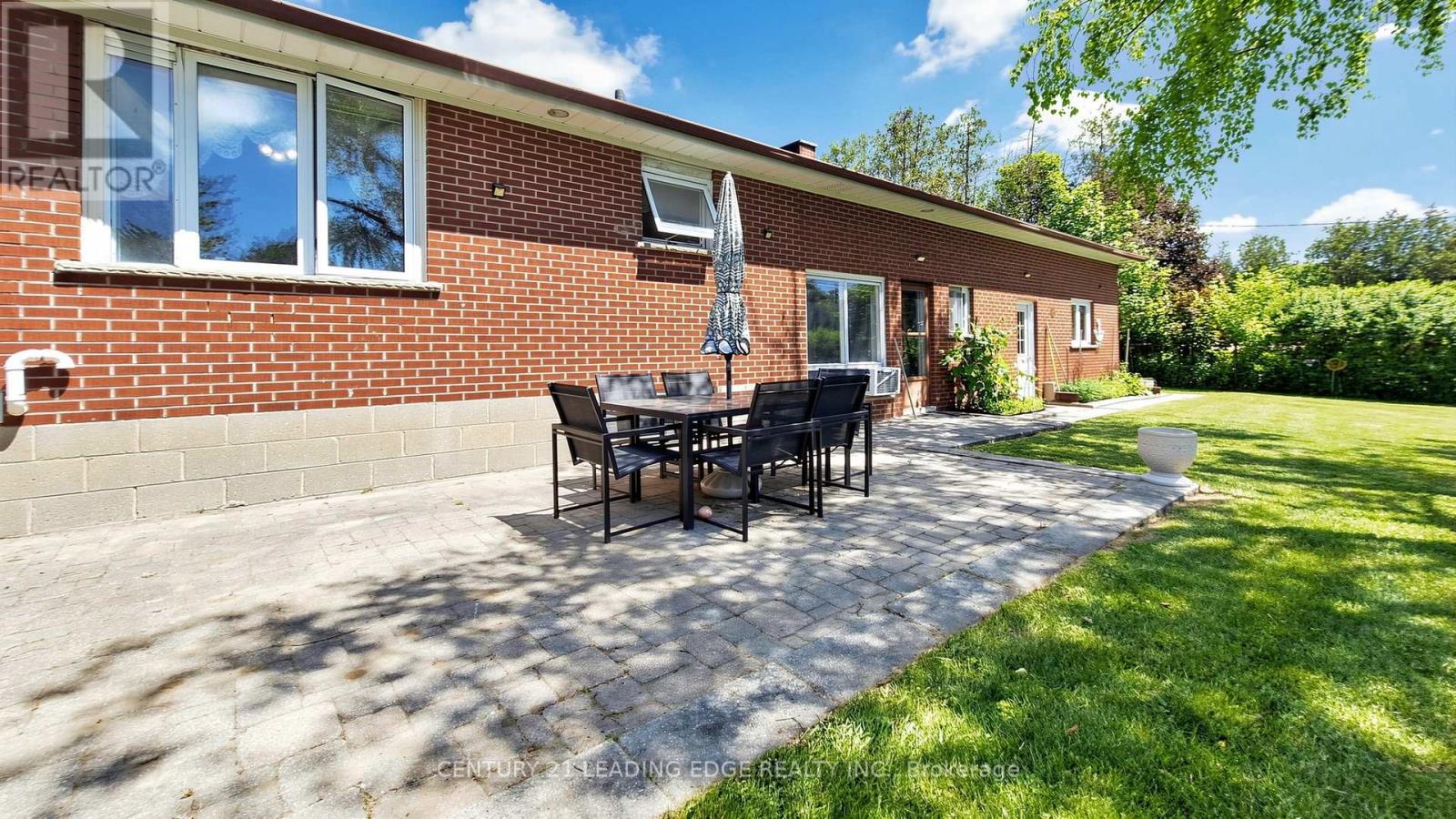 4239 19TH AVENUE - 23