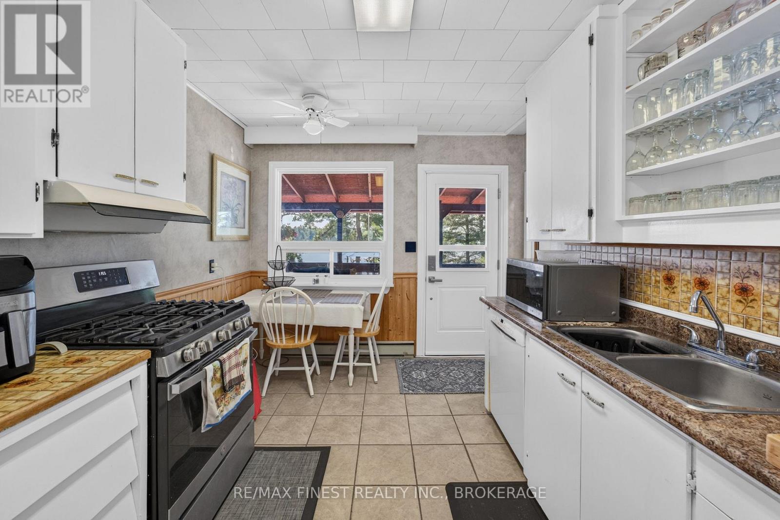 1067 ISLAND VIEW LANE E - 11
