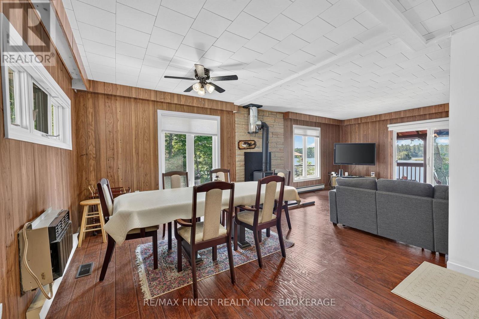 1067 ISLAND VIEW LANE E - 7