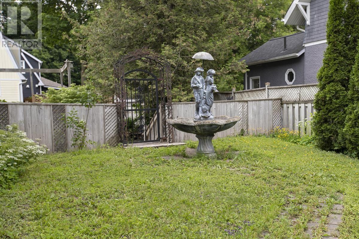 124 Upton RD - 12