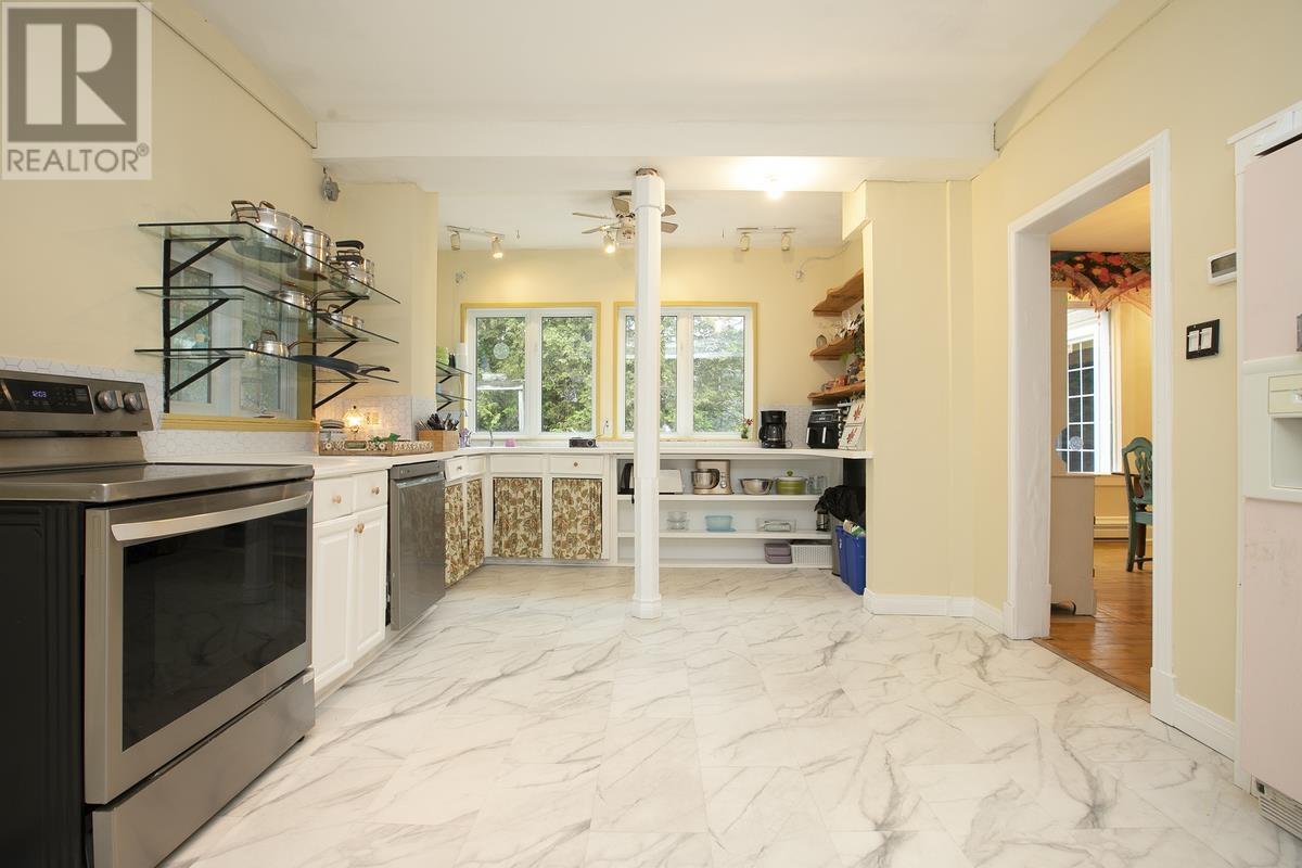 124 Upton RD - 33
