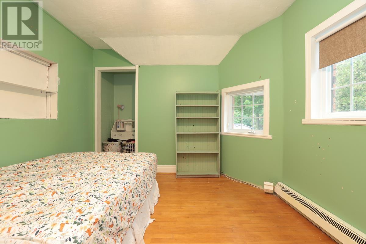124 Upton RD - 36