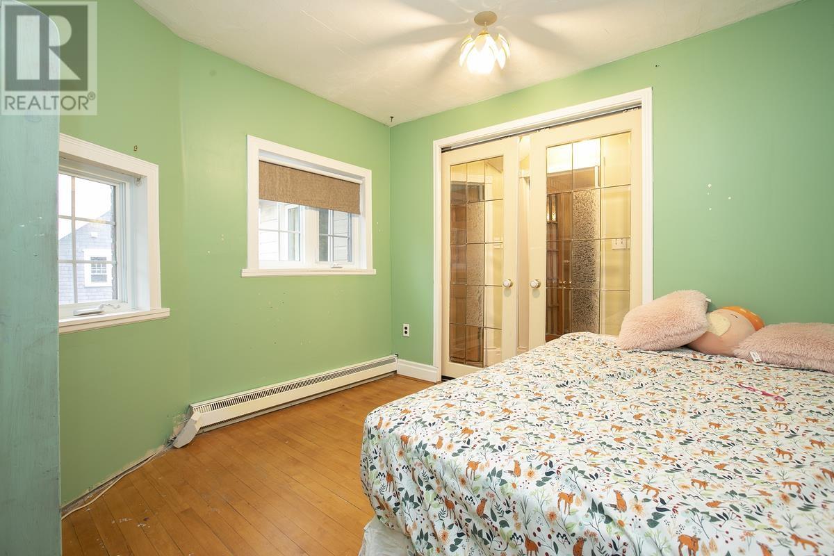 124 Upton RD - 37