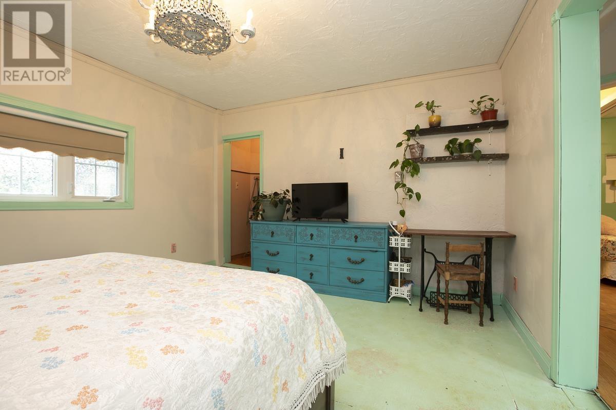 124 Upton RD - 39