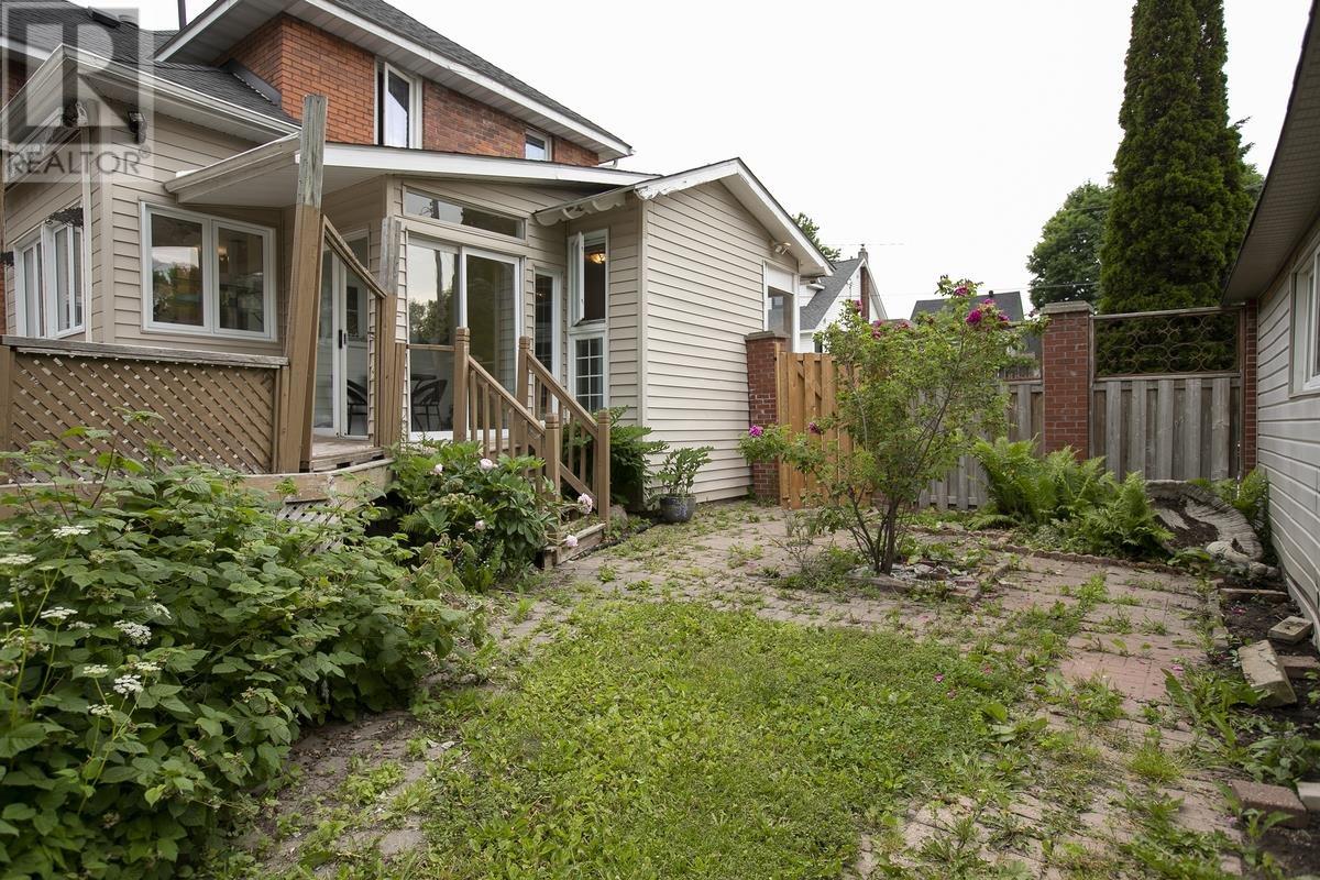 124 Upton RD - 5