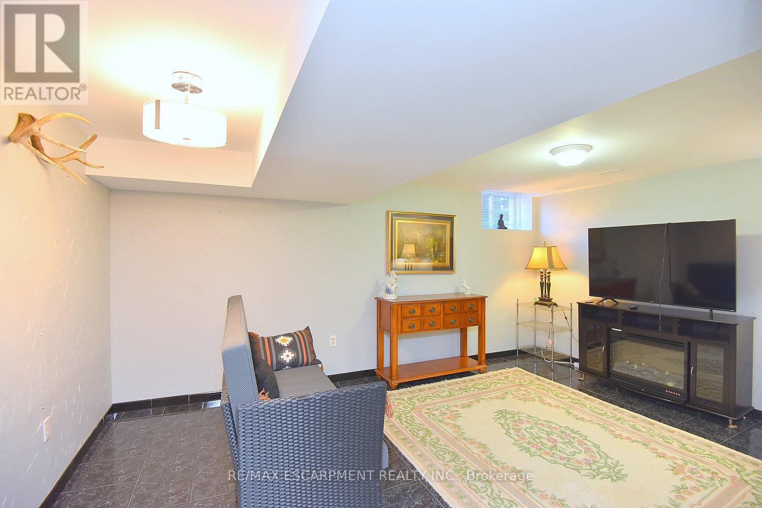 #36 2774 KING STREET E - 39