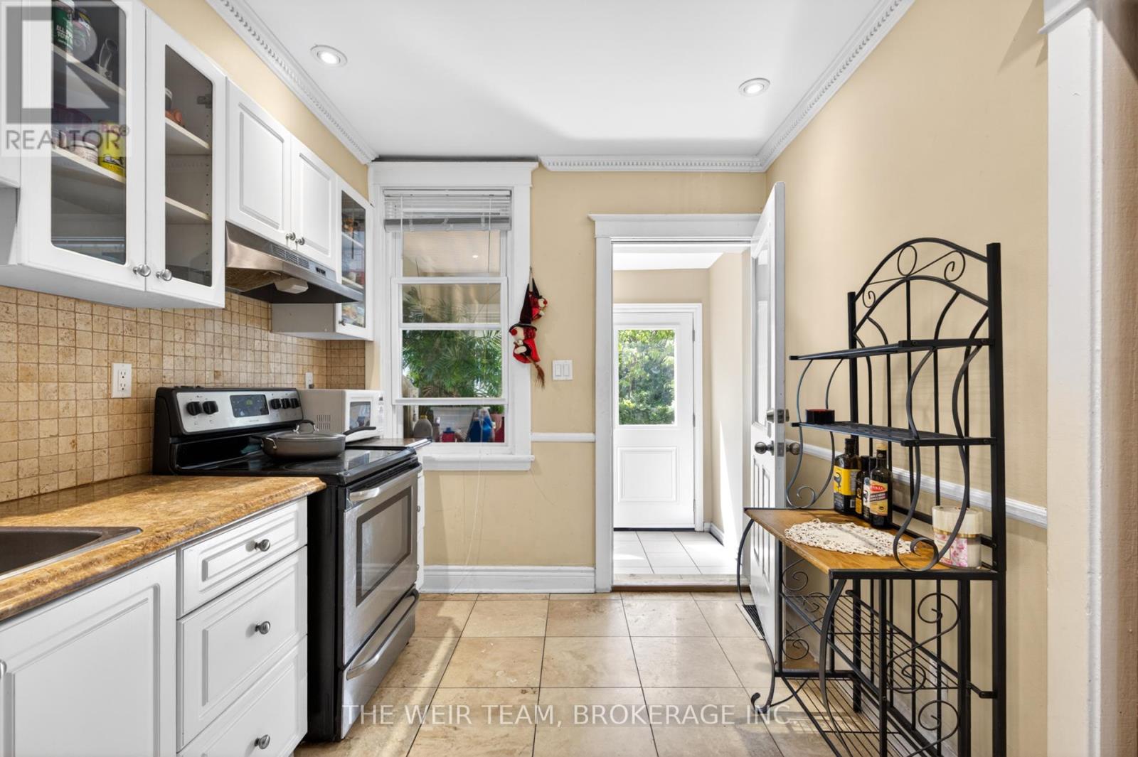 226 OTTAWA STREET S - 18