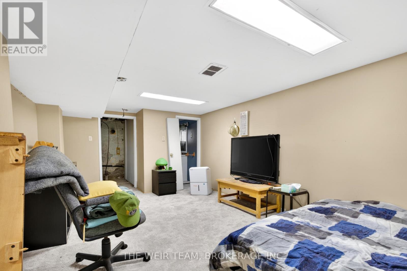 226 OTTAWA STREET S - 31