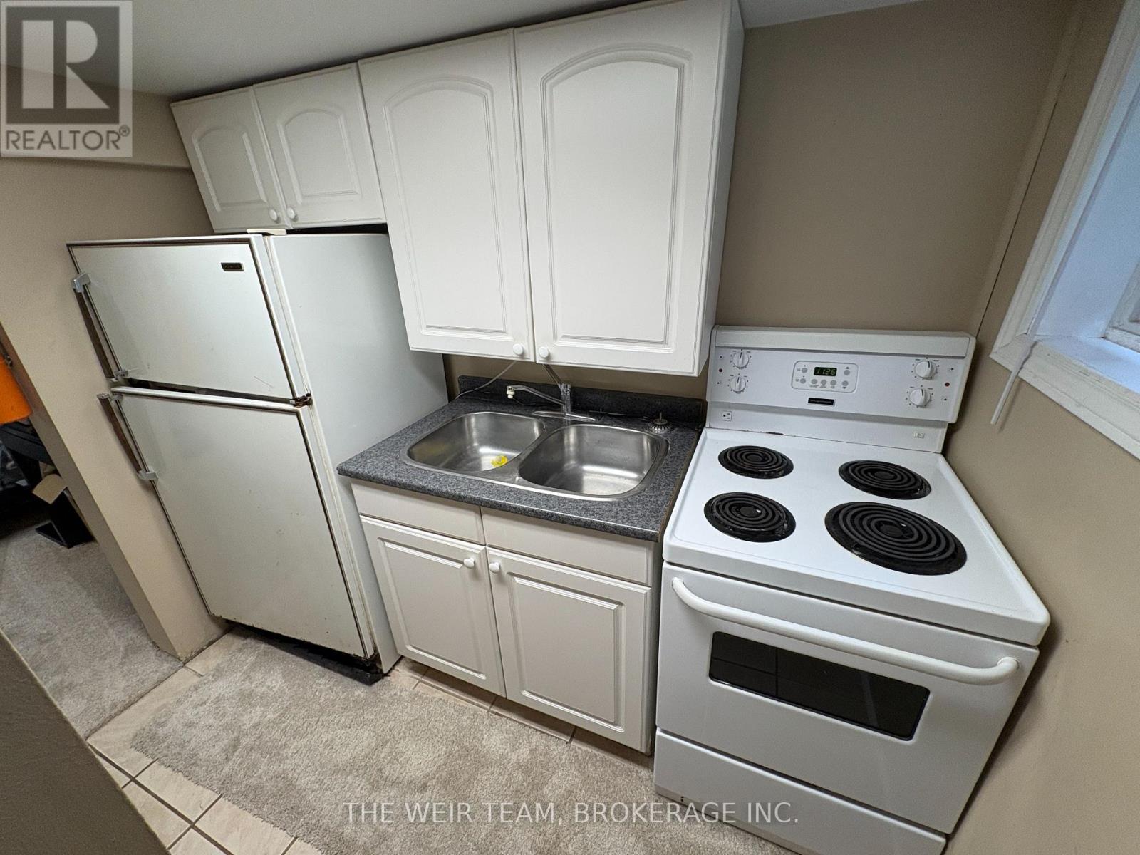 226 OTTAWA STREET S - 32