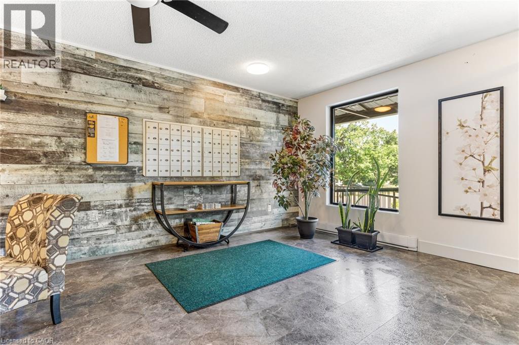#211 4209 HIXON Street - 4