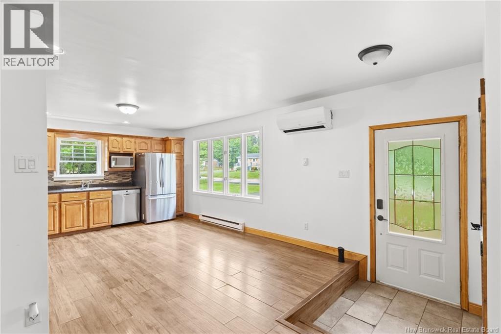 469 Upton St - 6