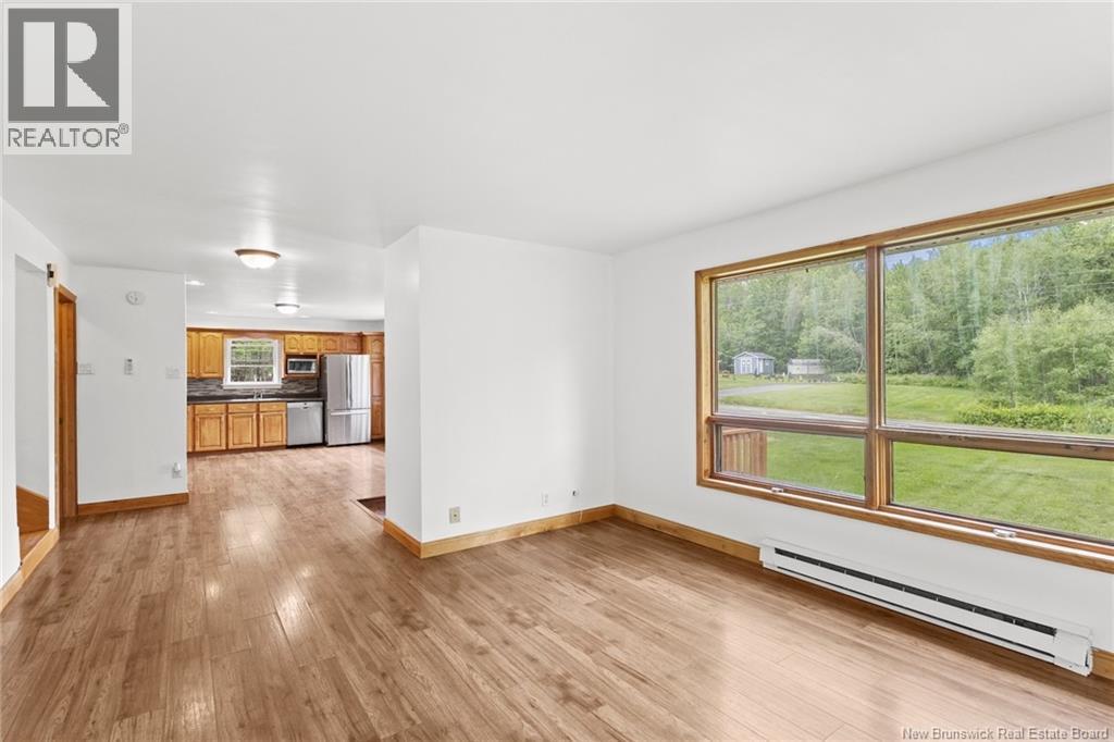 469 Upton St - 14