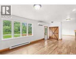 Living room - 469 Upton St, Minto, NB E4B2R8 Photo 9