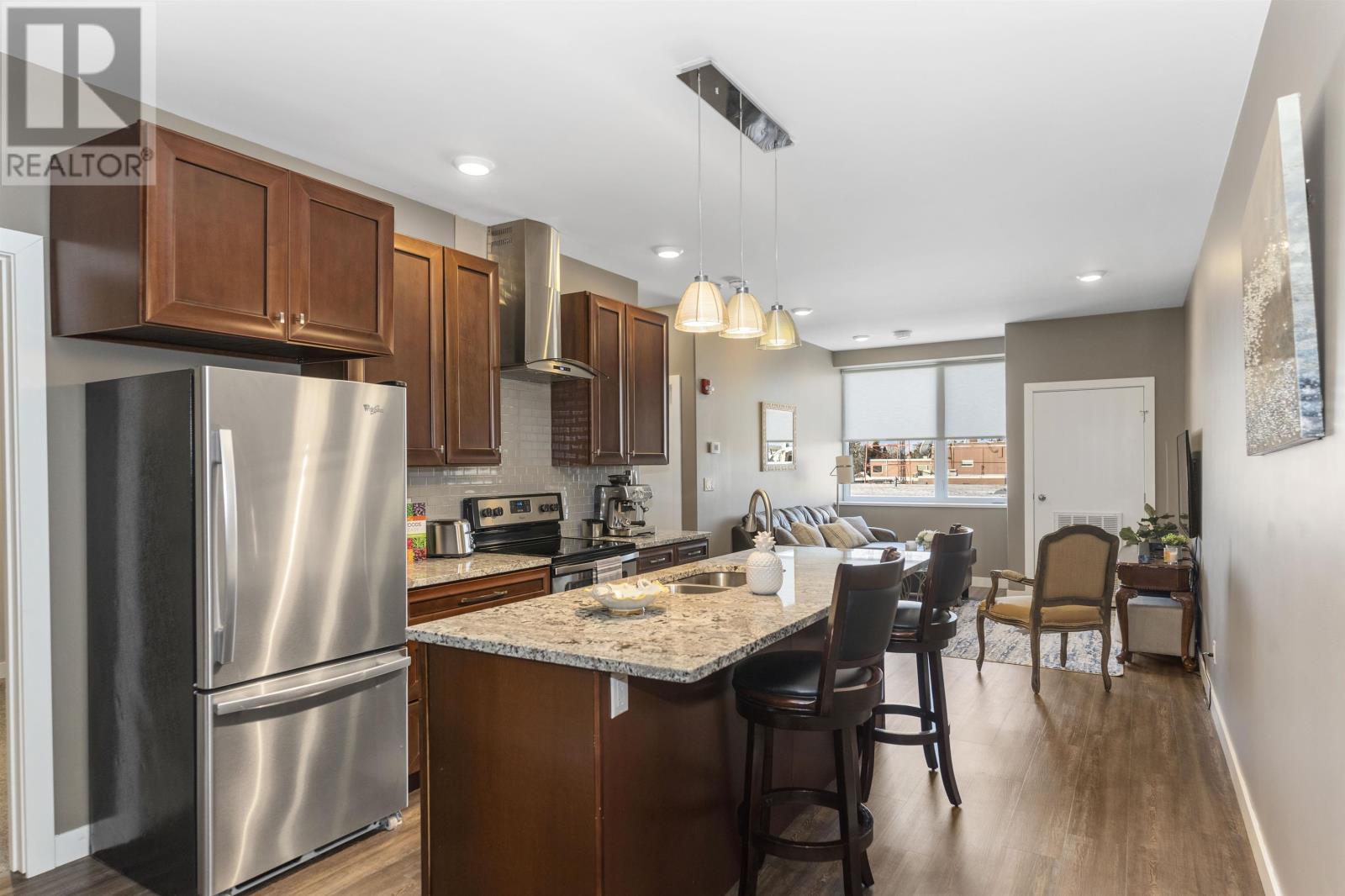 1325 96 High ST N - 1