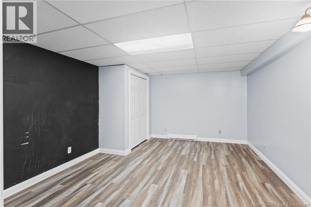 469 Upton St - 27