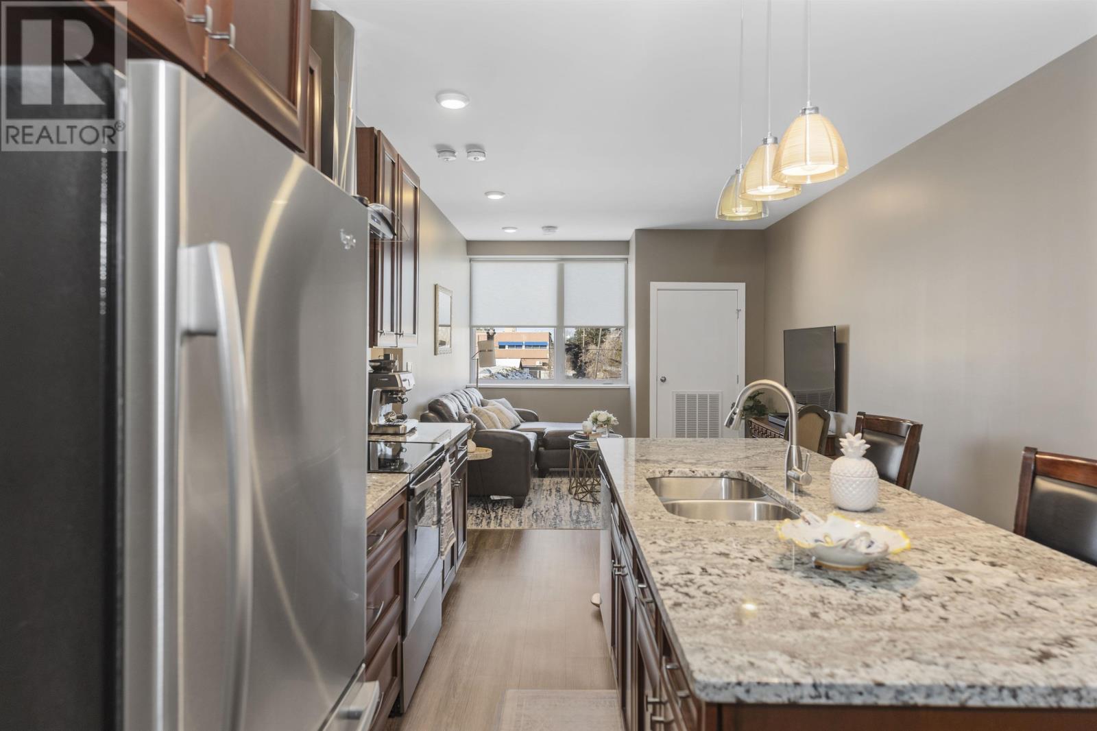 1325 96 High ST N - 5