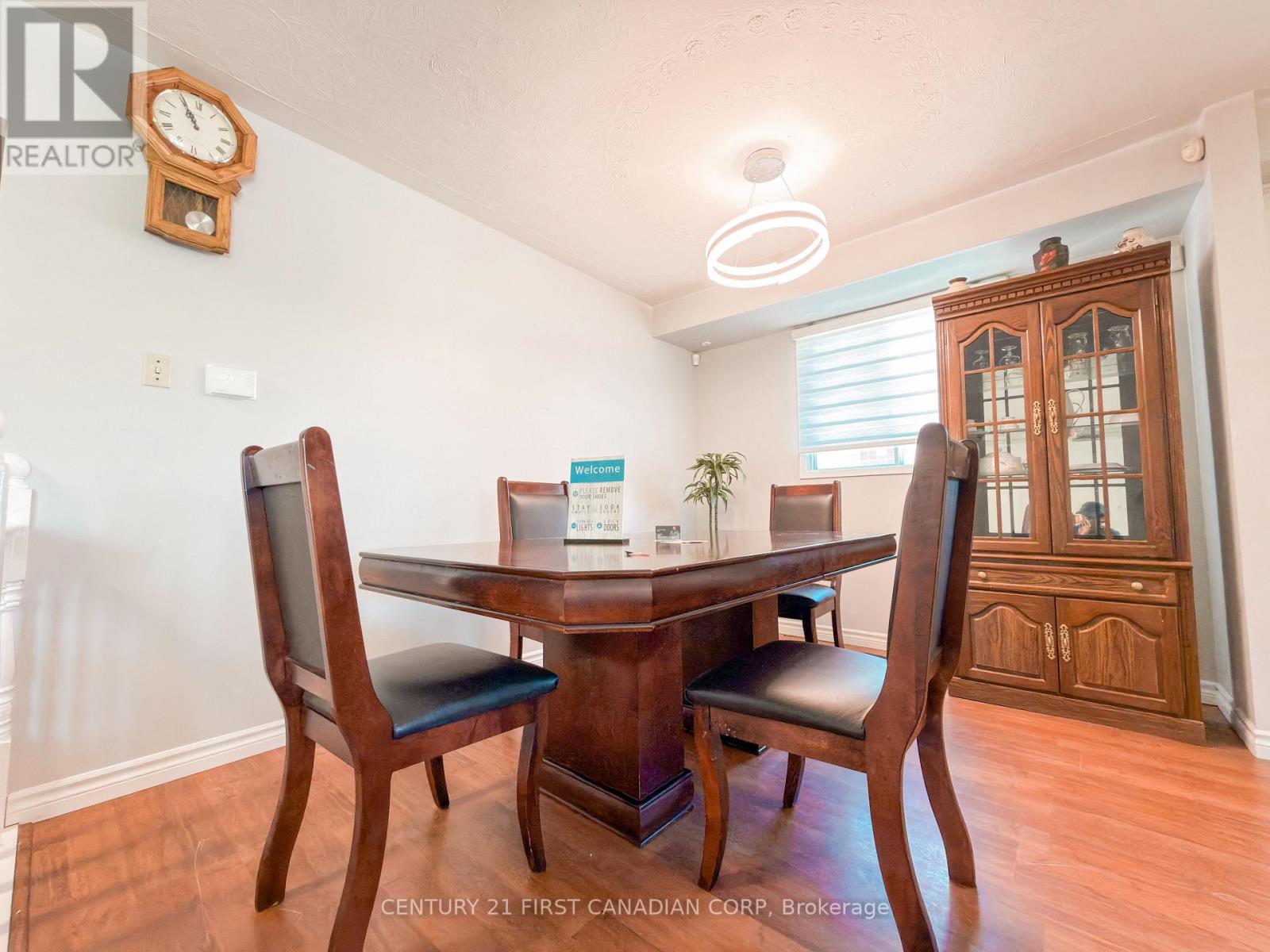 8 POPLAR CRESCENT - 6
