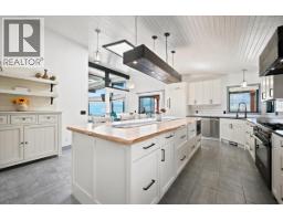 Foyer - 400 Inkster Road, Vernon, BC V1H1L2 Photo 14