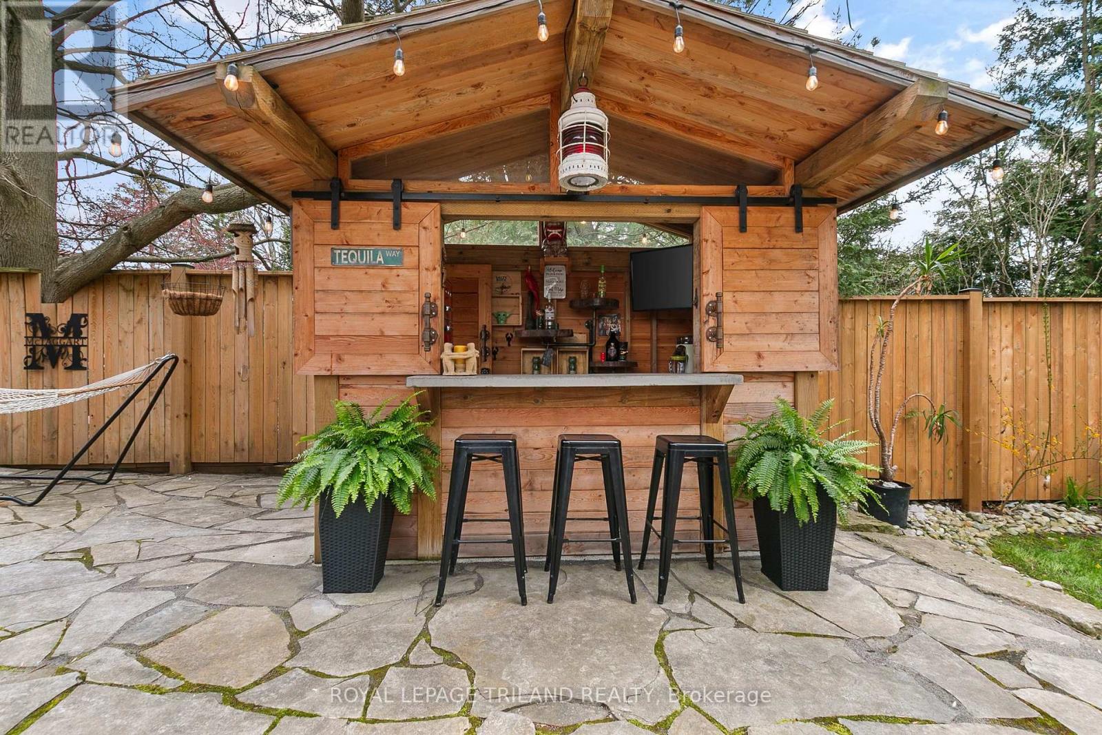 298 SUNSET DRIVE - 25
