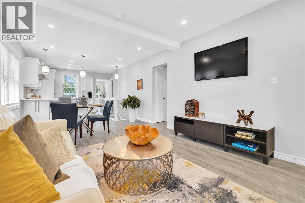 1209 CURRY AVENUE - 15