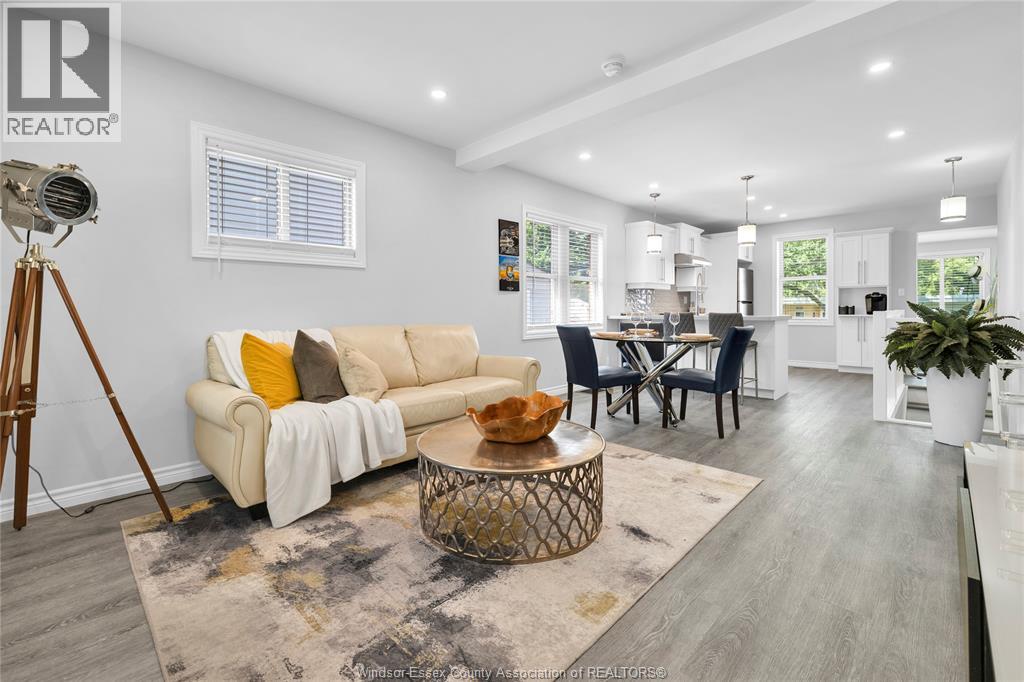 1209 CURRY AVENUE - 16