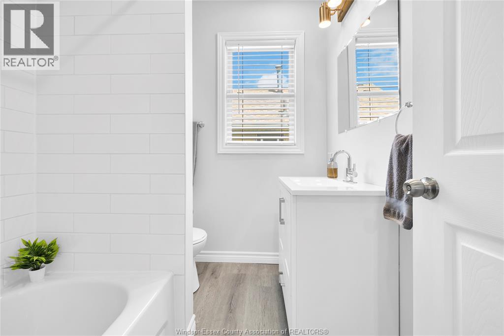 1209 CURRY AVENUE - 17