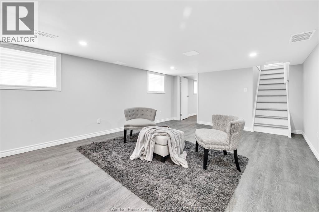 1209 CURRY AVENUE - 27