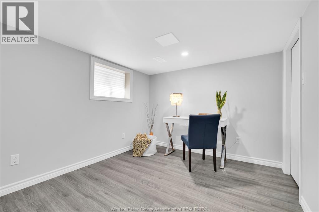 1209 CURRY AVENUE - 29