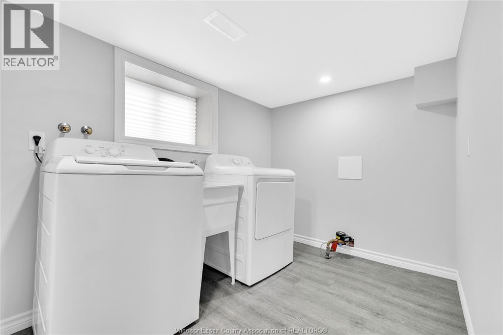 1209 CURRY AVENUE - 30
