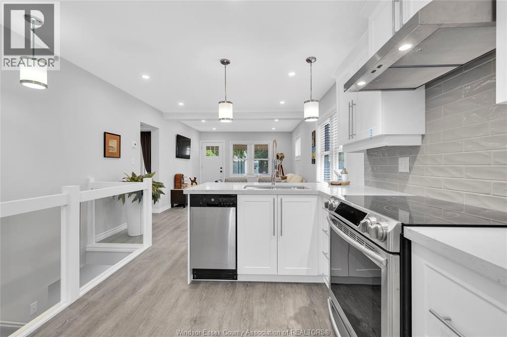 1209 CURRY AVENUE - 7