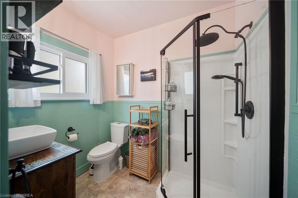 3-bedroom home for sale at 76 WILLIAM Street, Brantford ON · photo 45 of 47