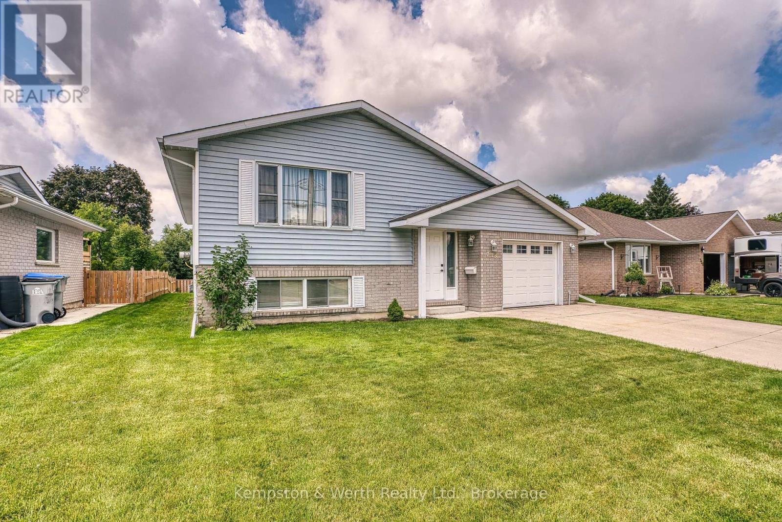 718 EDGAR STREET W - 3