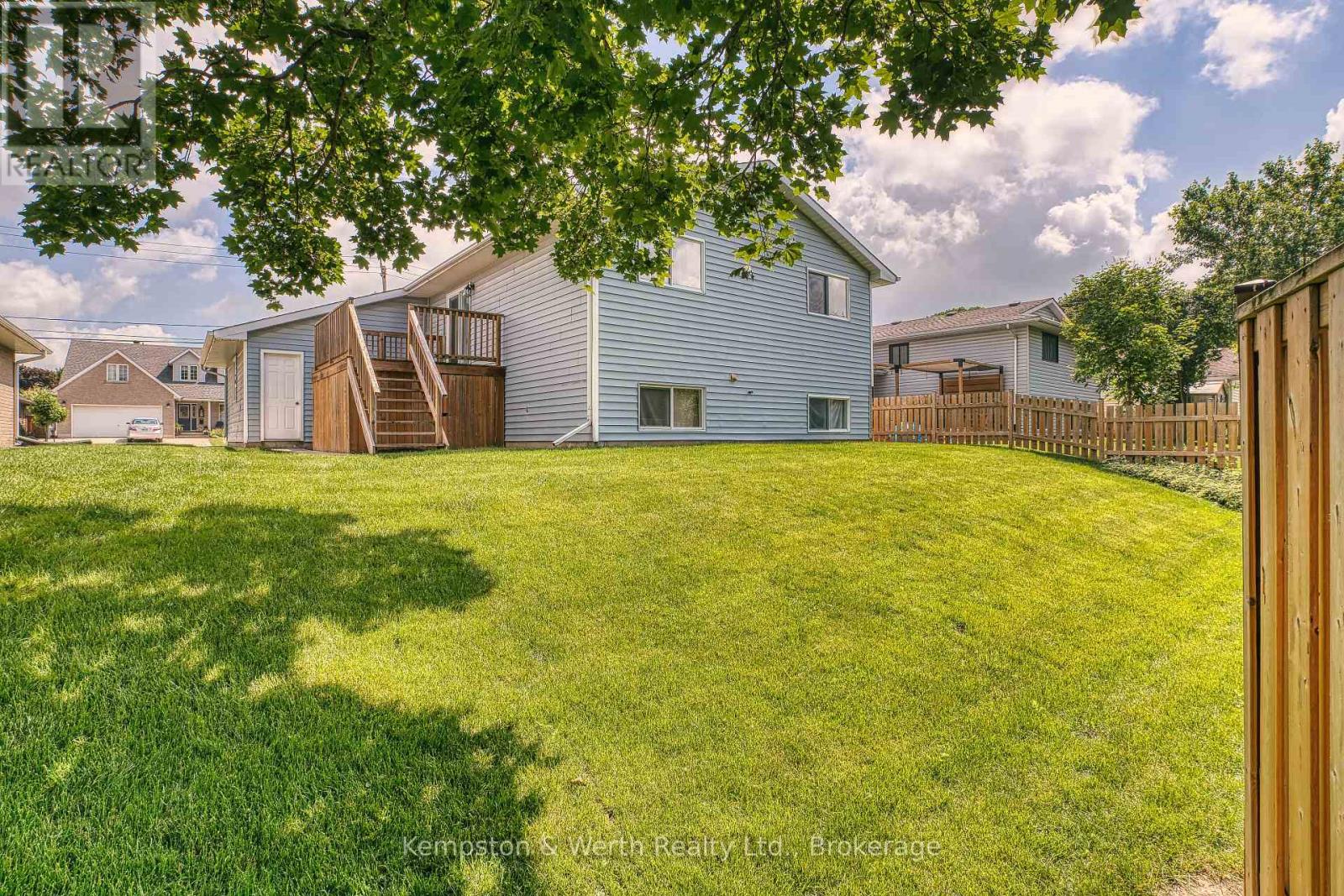 718 EDGAR STREET W - 37