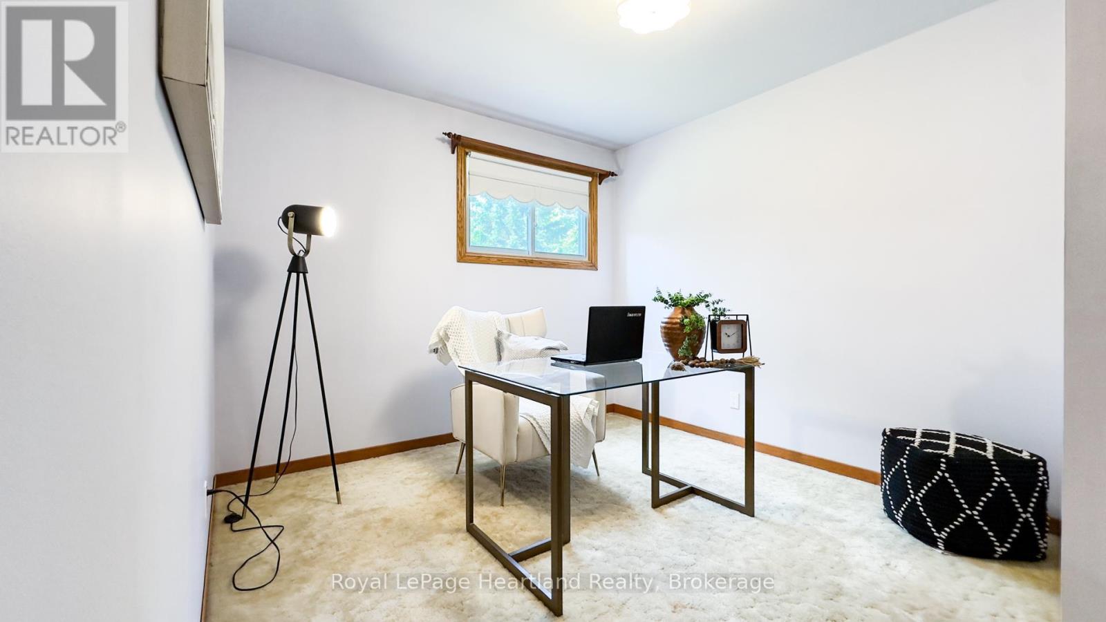 10 BISSETT COURT - 25