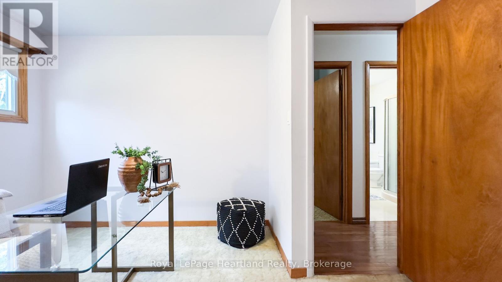 10 BISSETT COURT - 27