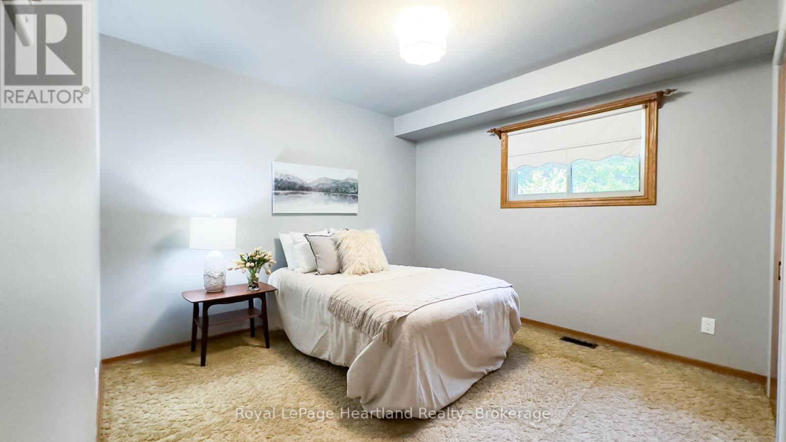 10 BISSETT COURT - 29