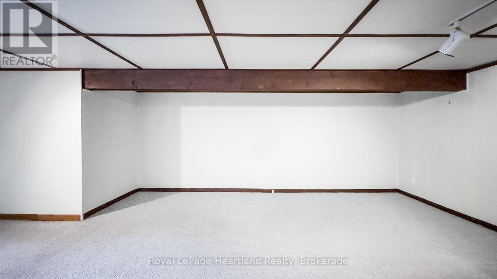 10 BISSETT COURT - 34
