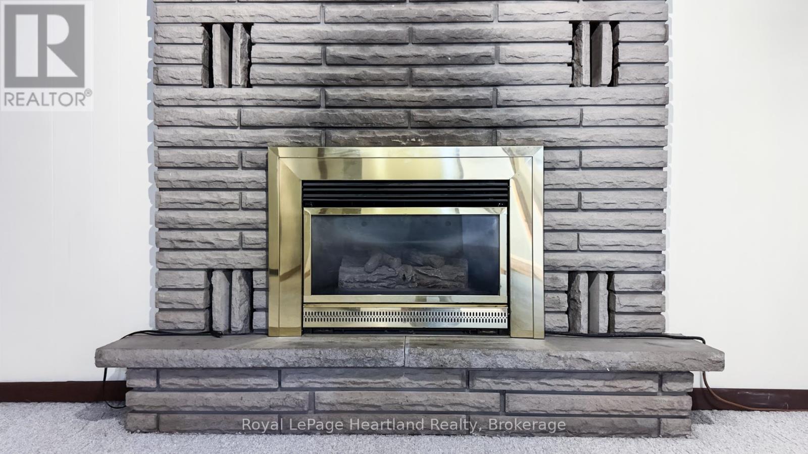 10 BISSETT COURT - 38