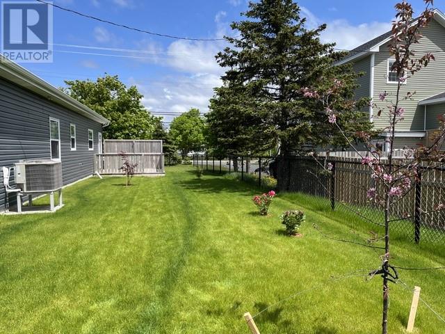 216 St Thomas Line - 3