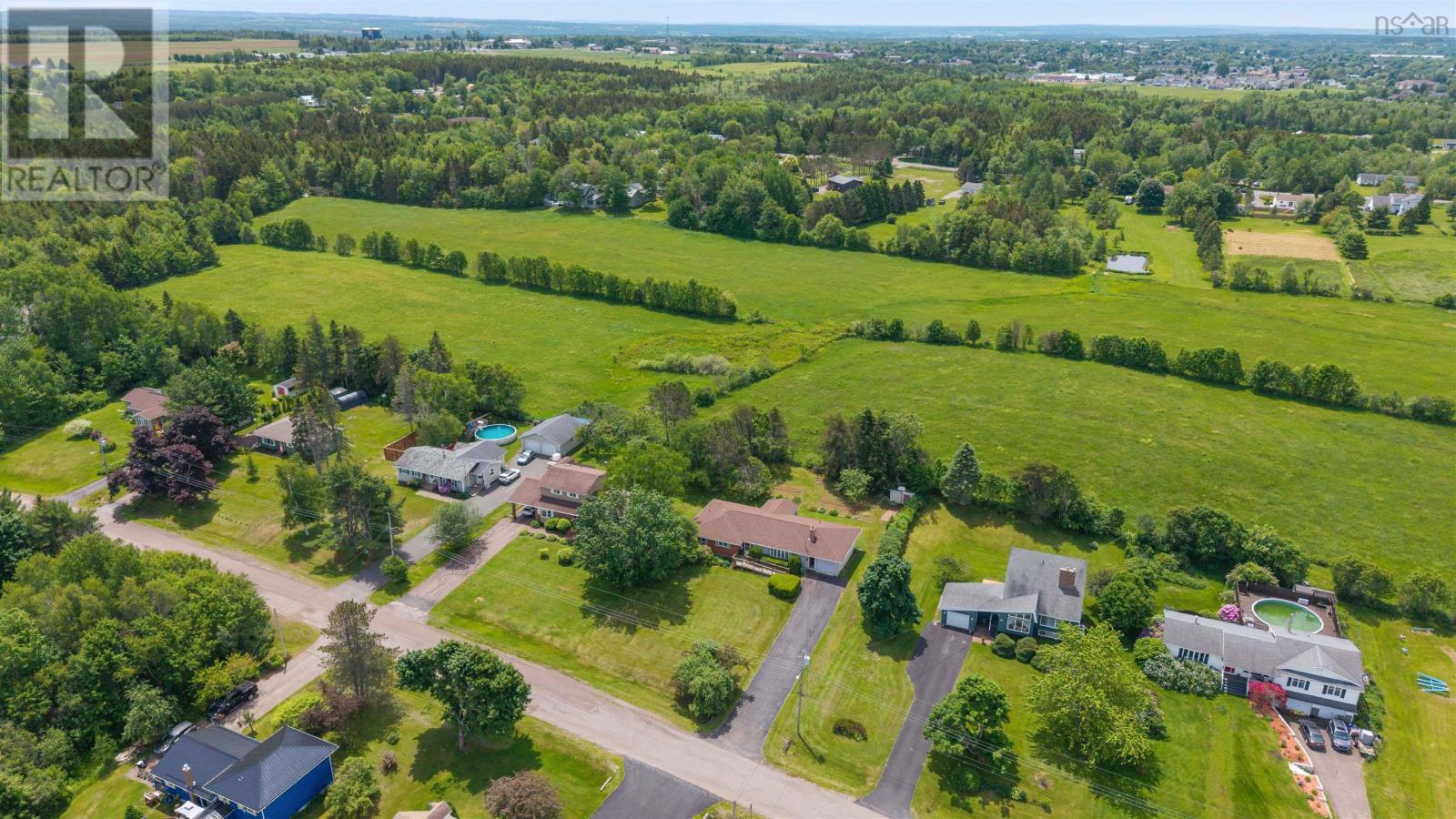 44 Meadow Park Drive - 2