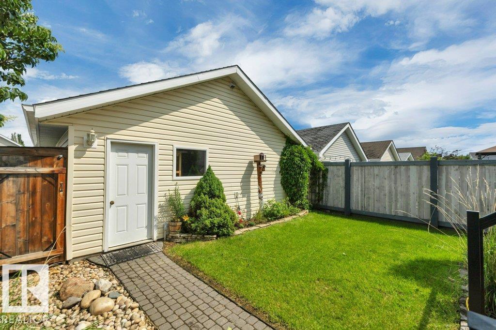 7948 13 AV SW - 43