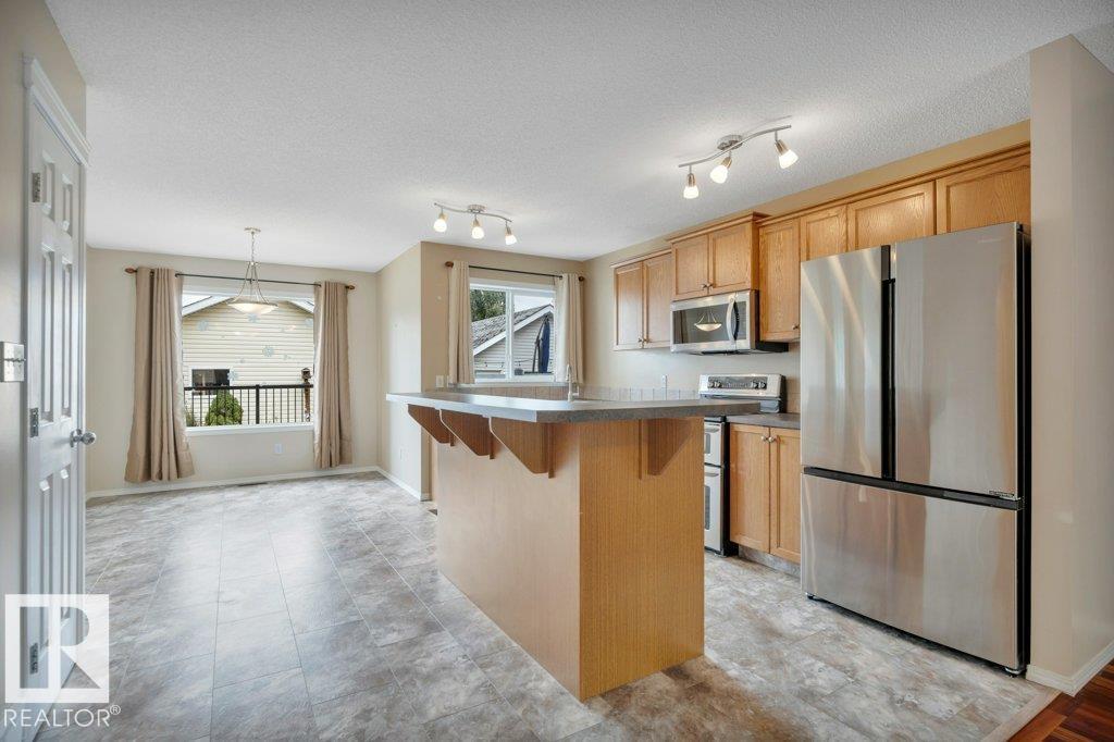 7948 13 AV SW - 8
